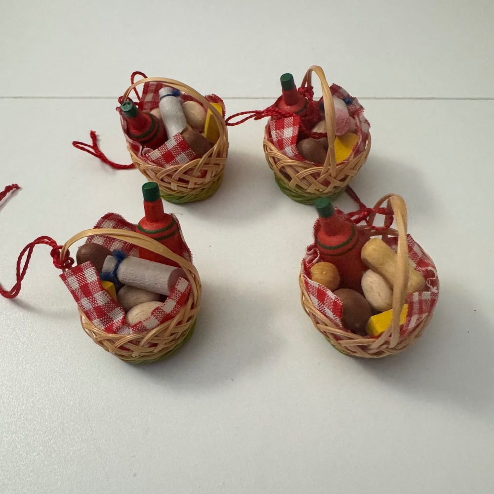 4 Vintage Steinbach Volkskunst Mini 1980's Picnic Basket Ornaments Germany